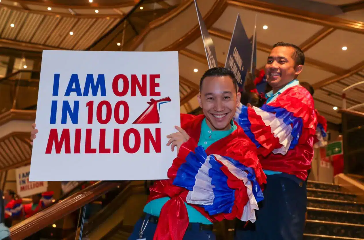 Carnival es la primera línea de cruceros en navegar con 100 millones de pasajeros