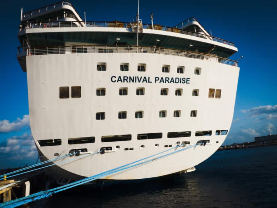 Crucero Carnival Paradise a popa