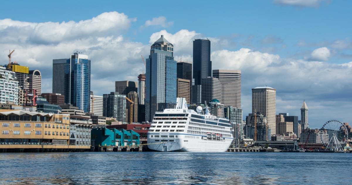 Crucero atracado en Seattle