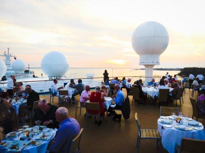 Asador Carnival Horizon