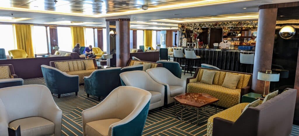 Esfuerzo de cristal vs. World Navigator: ¿Cuáles son las diferencias? Crystal Endeavour vs. World Navigator: ¿Cuáles son las diferencias? | 8