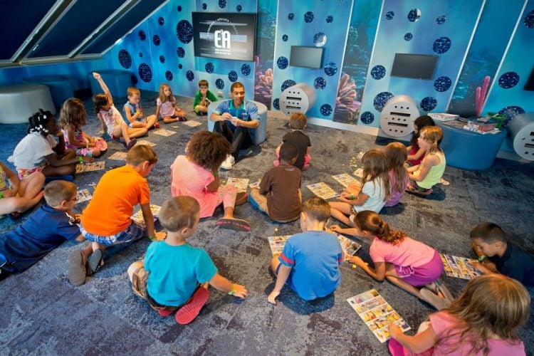 Campamento de carnaval océano