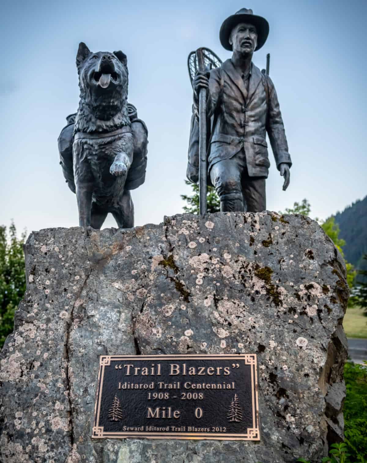 Monumento conmemorativo del centenario de los Iditarod denominados “Trail Blazers” 