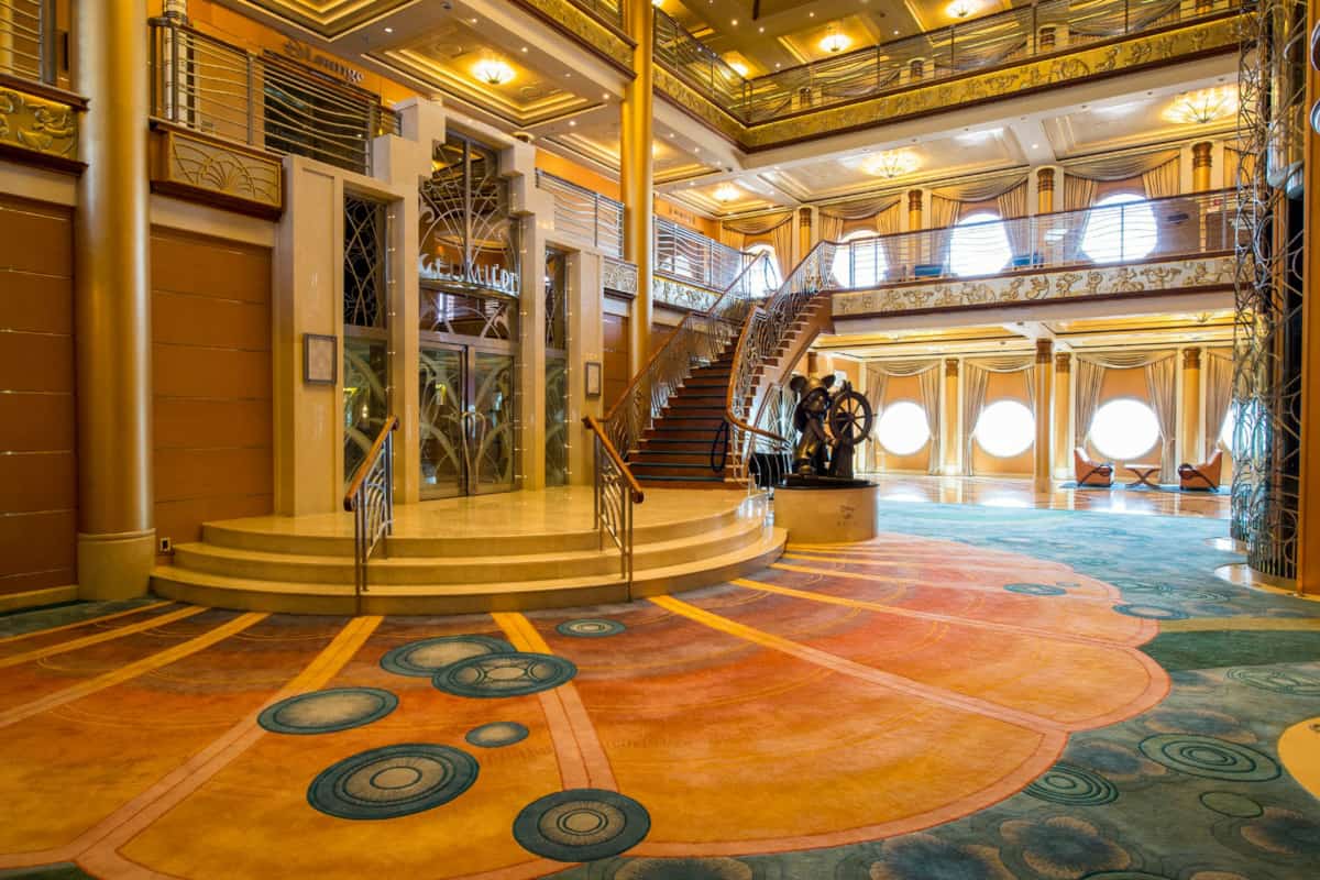 Atrio mágico de Disney