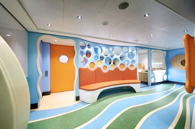 Guardería Guppies en el Norwegian Bliss