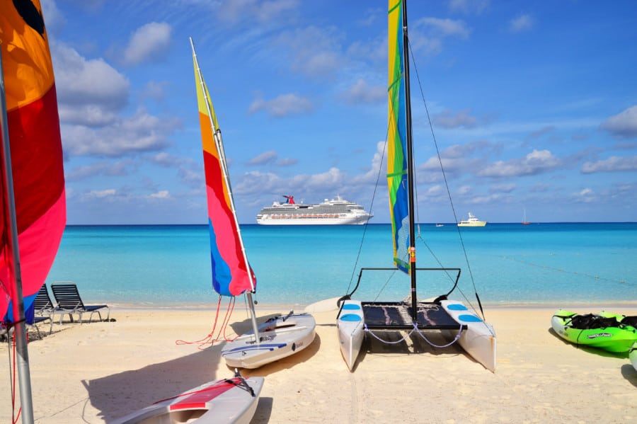Deportes acuáticos en Half Moon Cay