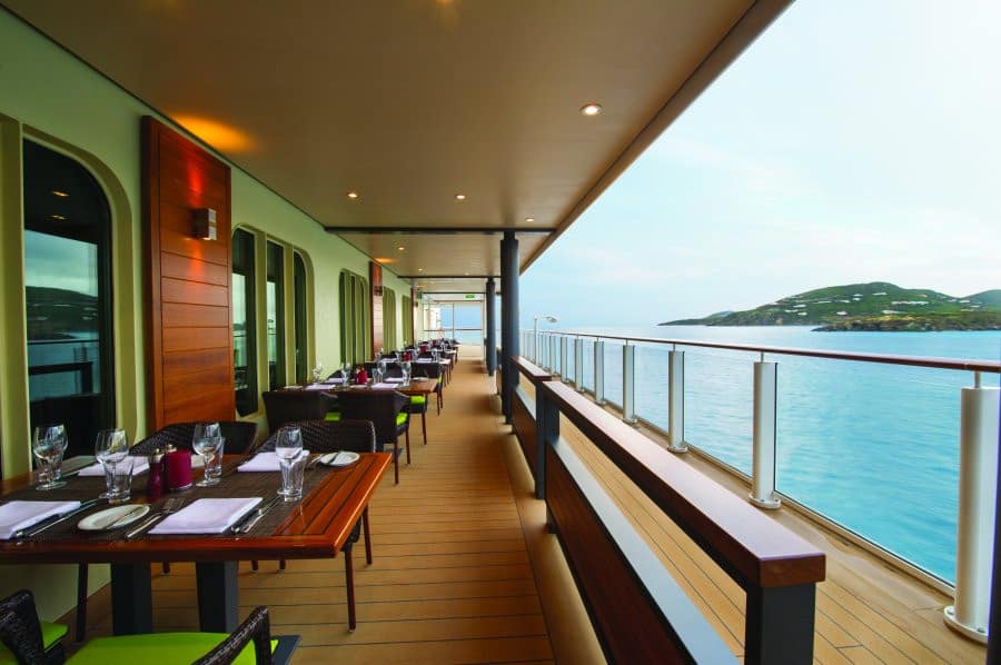 Cagneys en el Norwegian Getaway Waterfront