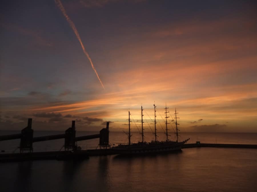 Crucero al atardecer