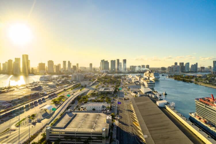 Vista del puerto de Miami