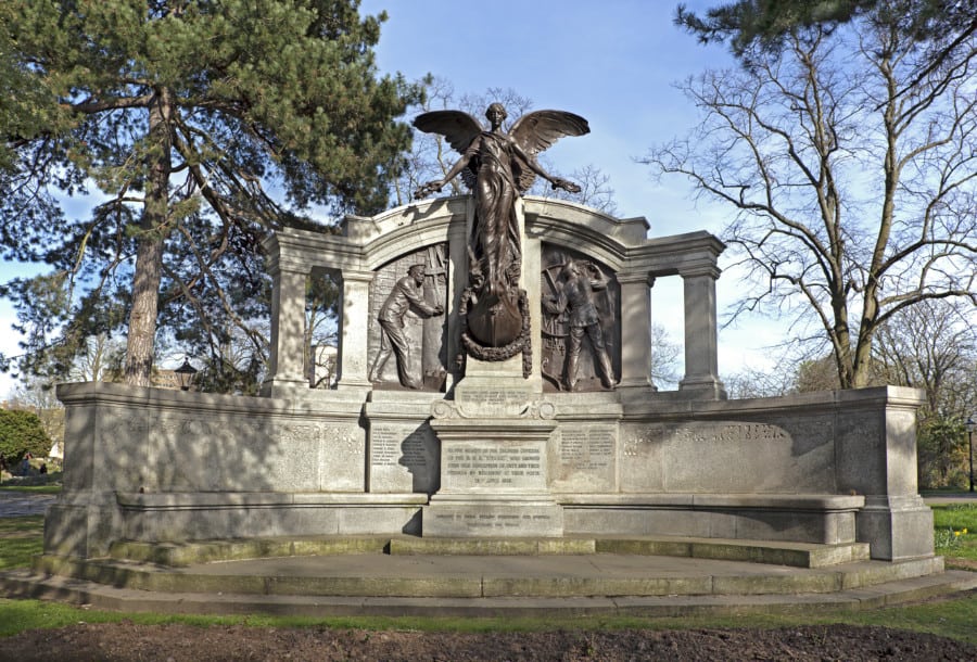 El Titanic Engineers Memorial en Southampton, Reino Unido