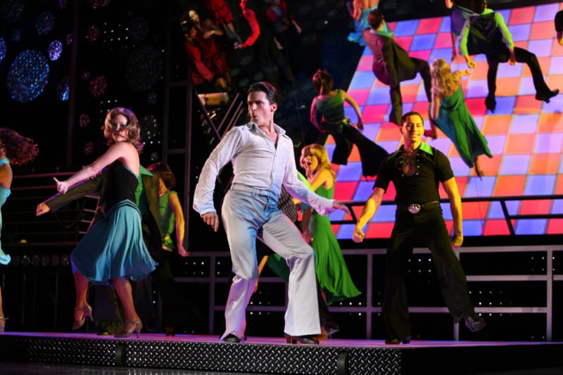 Fiebre del sábado por la noche en el Main Show Lounge