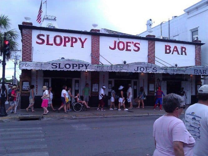 Bar de Joe descuidado