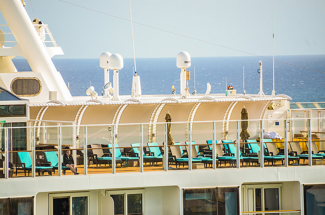 ¿Debería quedarme en el barco en el puerto, crucero?