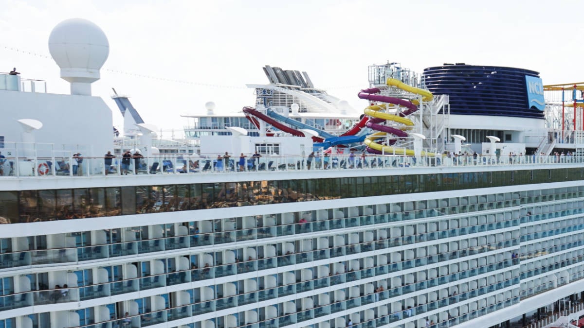 Barco de cruceros noruegos