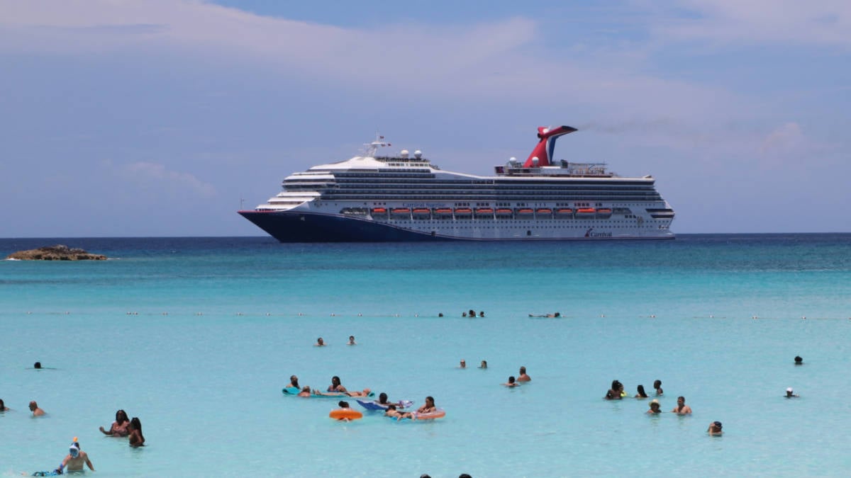 Carnival aumenta drásticamente los precios de alquiler de islas privadas