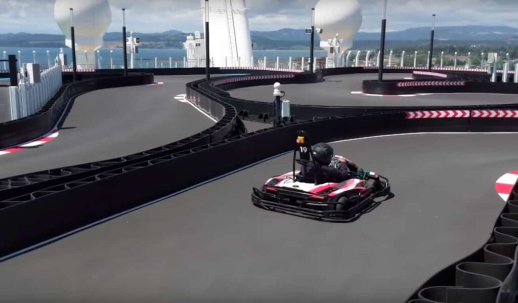 Pista de karts en el Norwegian Bliss