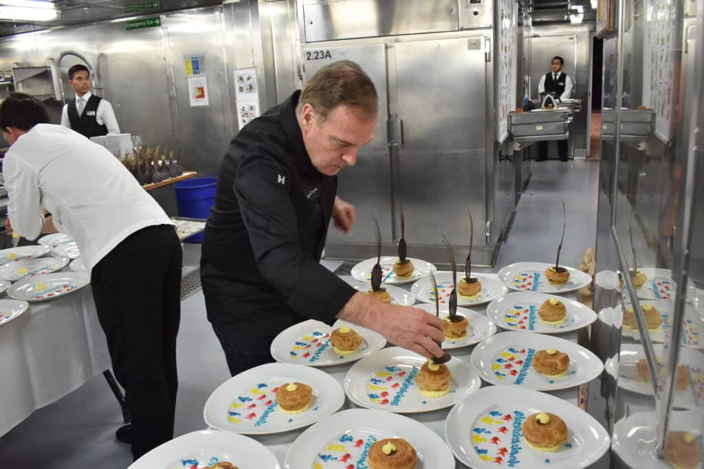 Los 'cruceros culinarios' 2022 de Holland America Line dan la bienvenida a chefs famosos de nuevo a bordo |  10