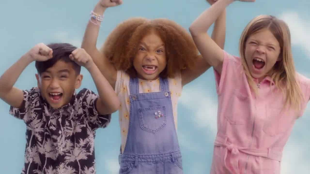 ¡Los niños llaman a Bull$#!+ sobre la política "No Kids" de Virgin Voyages