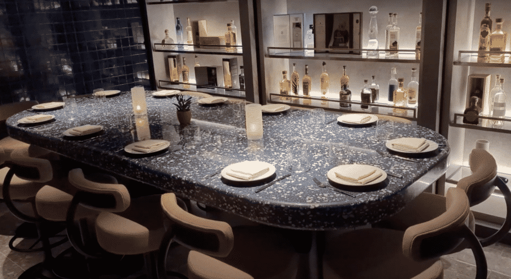 La guía de restaurantes definitiva para la nueva dama valiente de Virgin Voyages La guía definitiva de restaurantes para la nueva dama valiente de Virgin Voyages | 10