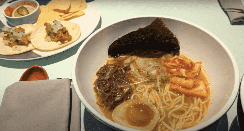 La guía de restaurantes definitiva para la nueva dama valiente de Virgin Voyages La guía definitiva de restaurantes para la nueva dama valiente de Virgin Voyages | 10