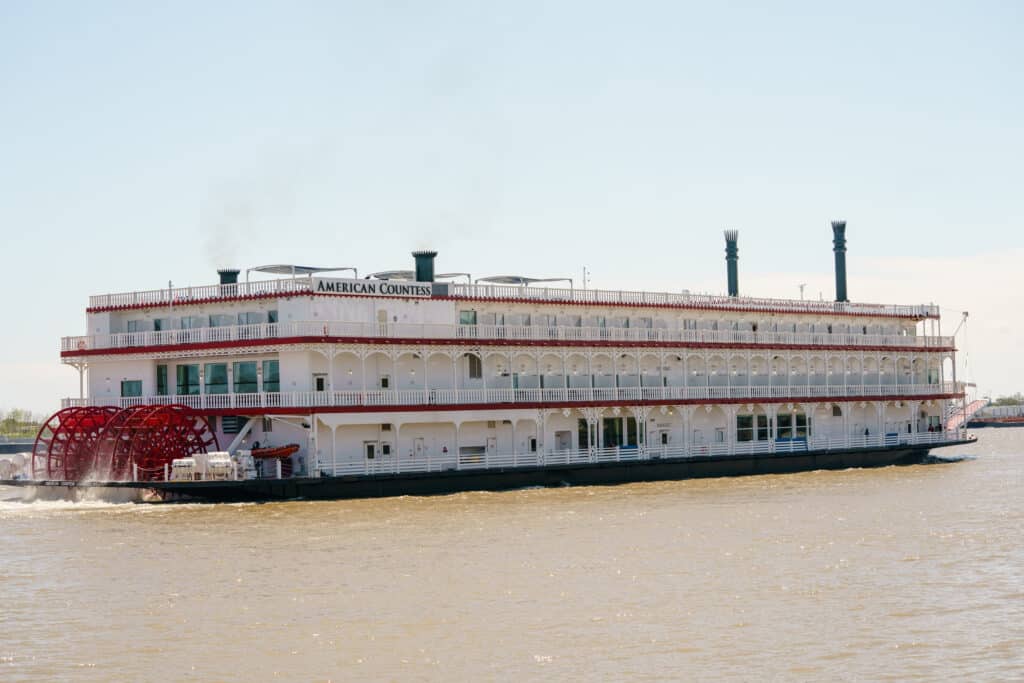 American Queen Steamboat Company bautiza a la condesa estadounidense |  14