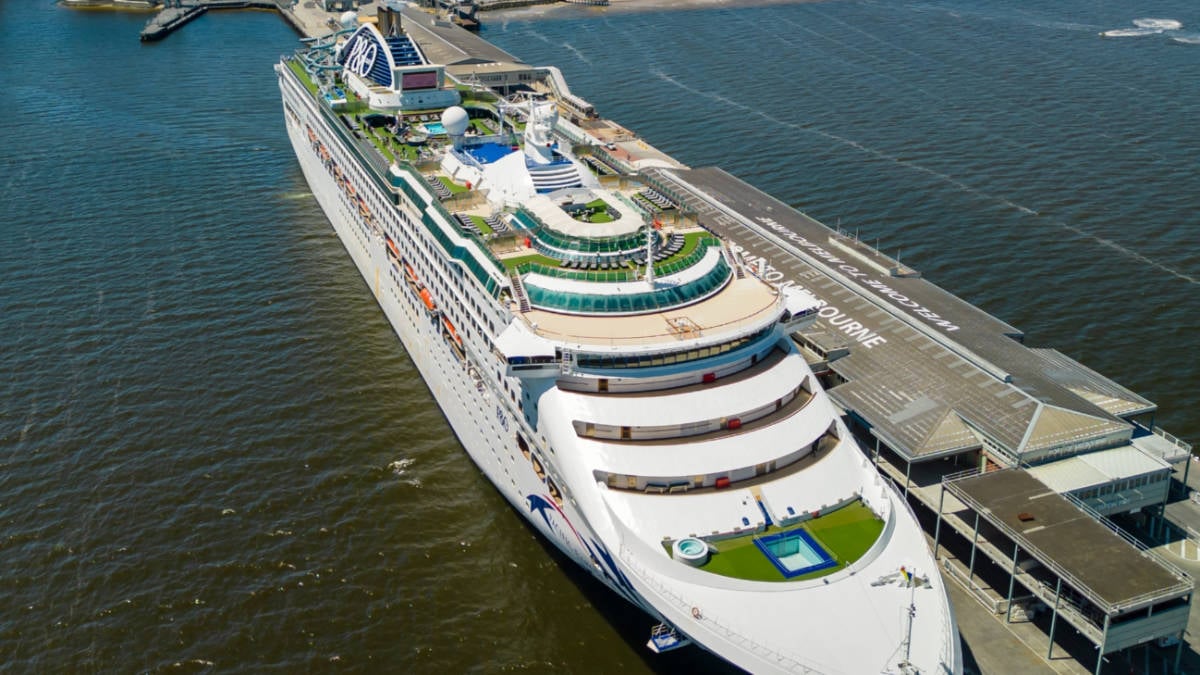 Barco de P&O Cruises modifica itinerario por múltiples tormentas