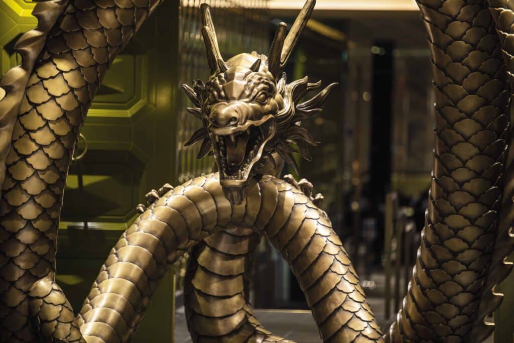 El dragón a la entrada del restaurante Pacific Rim