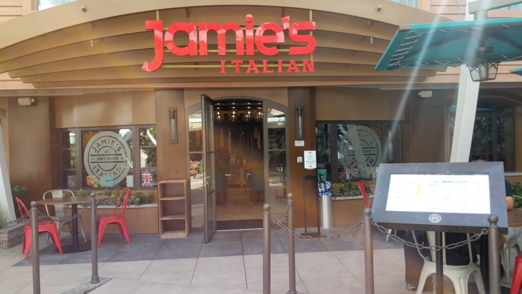 Navegar en el crucero más grande del mundo: Symphony of the Seas es simplemente diferente |  dieciséis