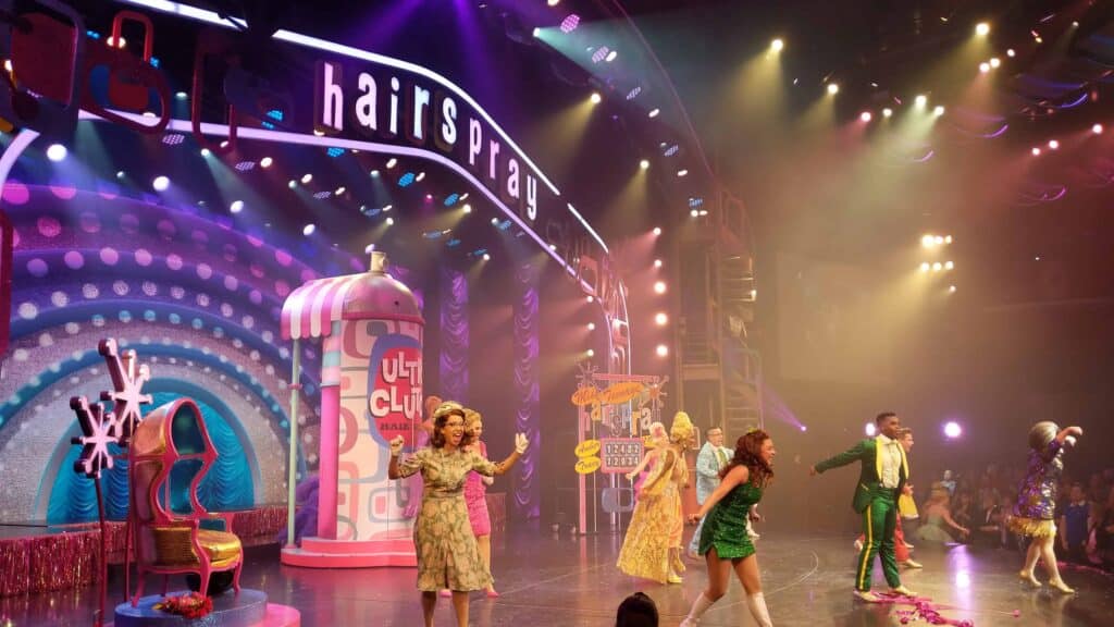 Navegar en el crucero más grande del mundo: Symphony of the Seas es simplemente diferente |  dieciséis