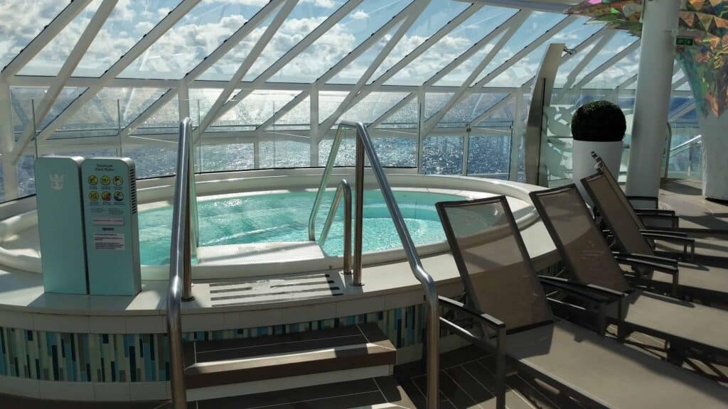 5 maneras de evitar las multitudes en el crucero más grande del mundo |  dieciséis