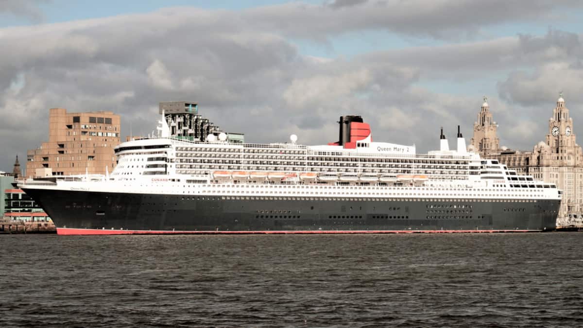 Barco Queen Mary 2