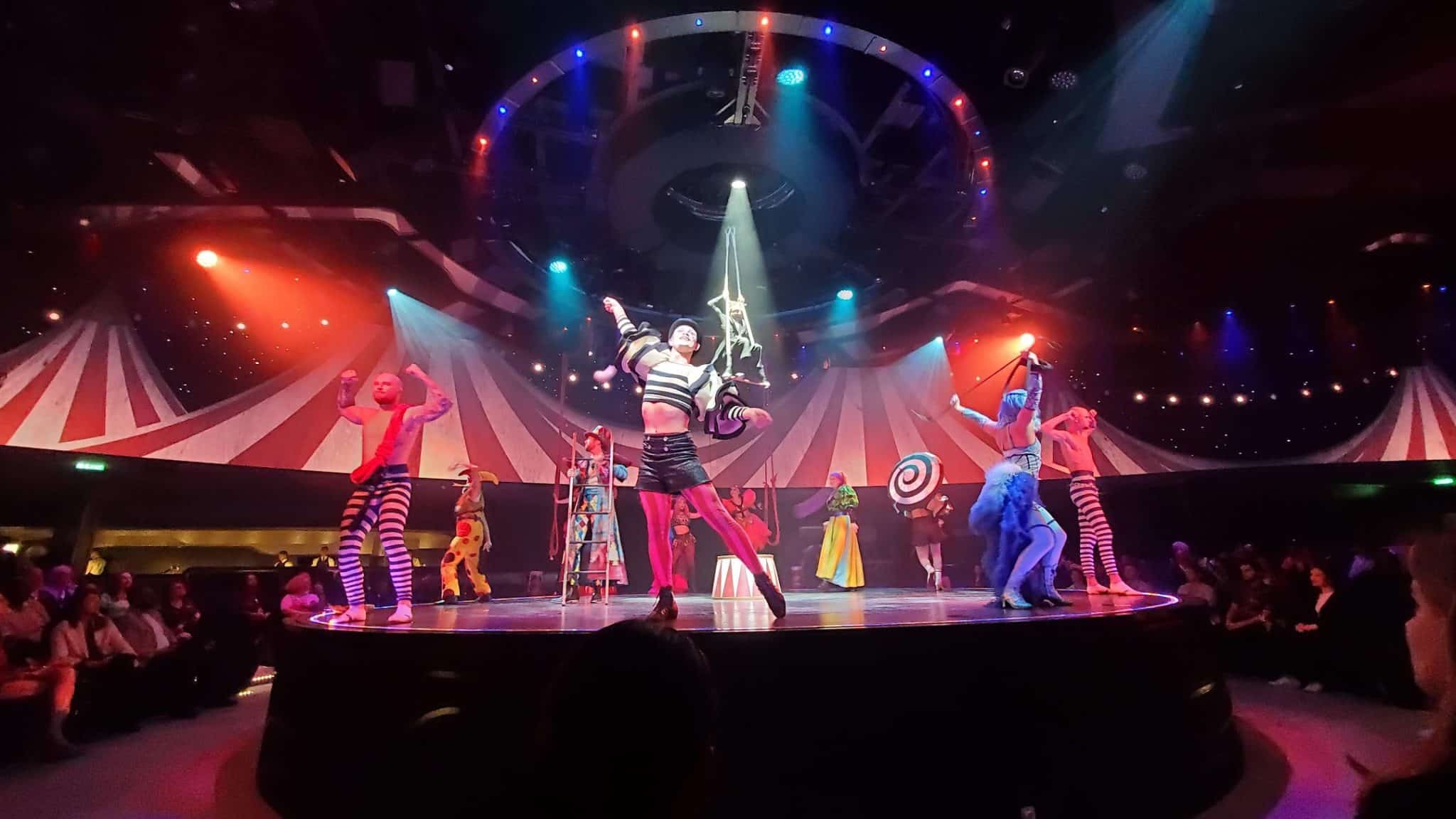 6 razones para tomar un crucero desde la ciudad de Nueva York en MSC Meraviglia Espectáculo en MSC Meraviglia llamado House of Houdini