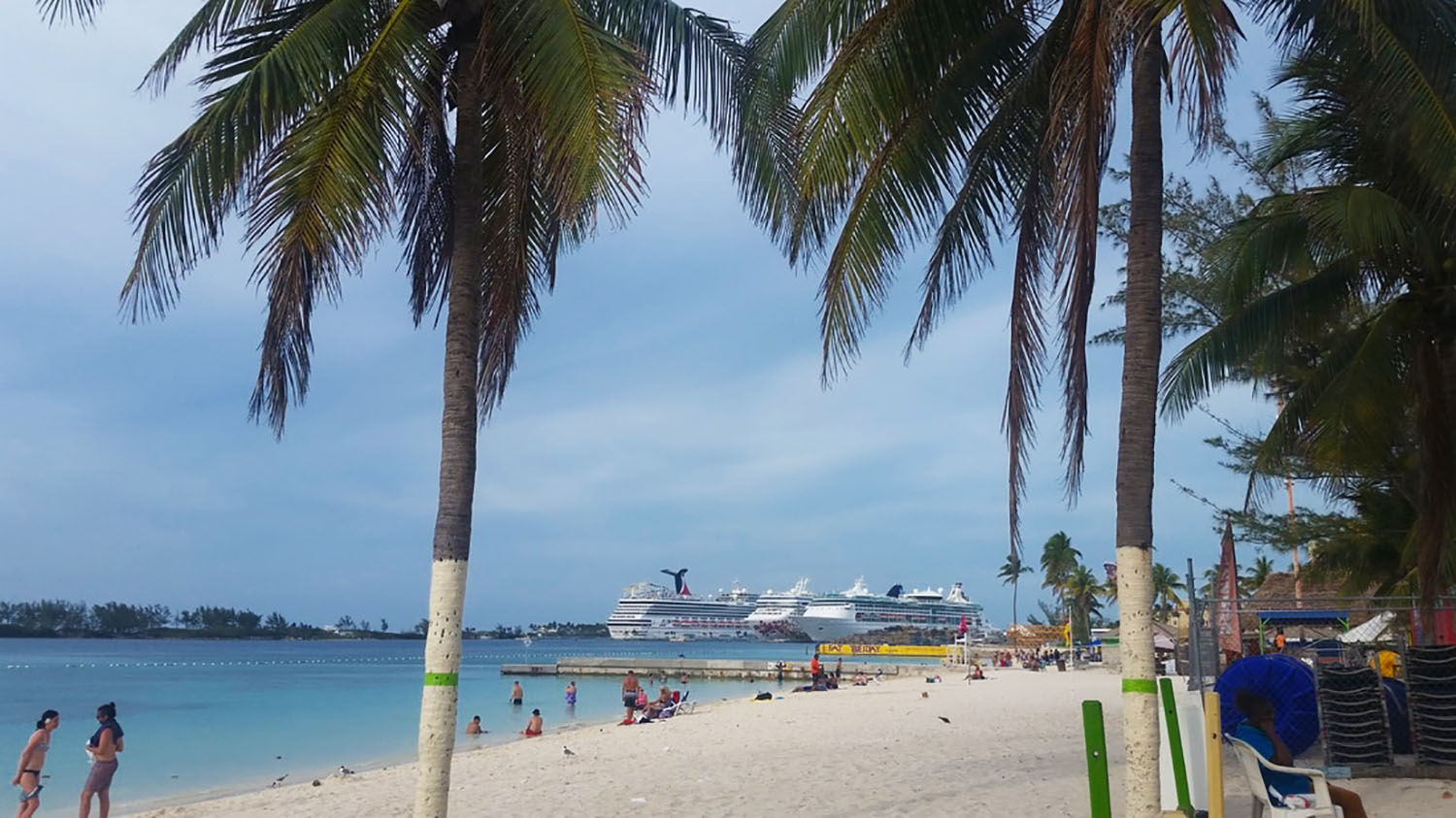 Cómo pasar el día en la playa de Junkanoo en su crucero a Nassau
