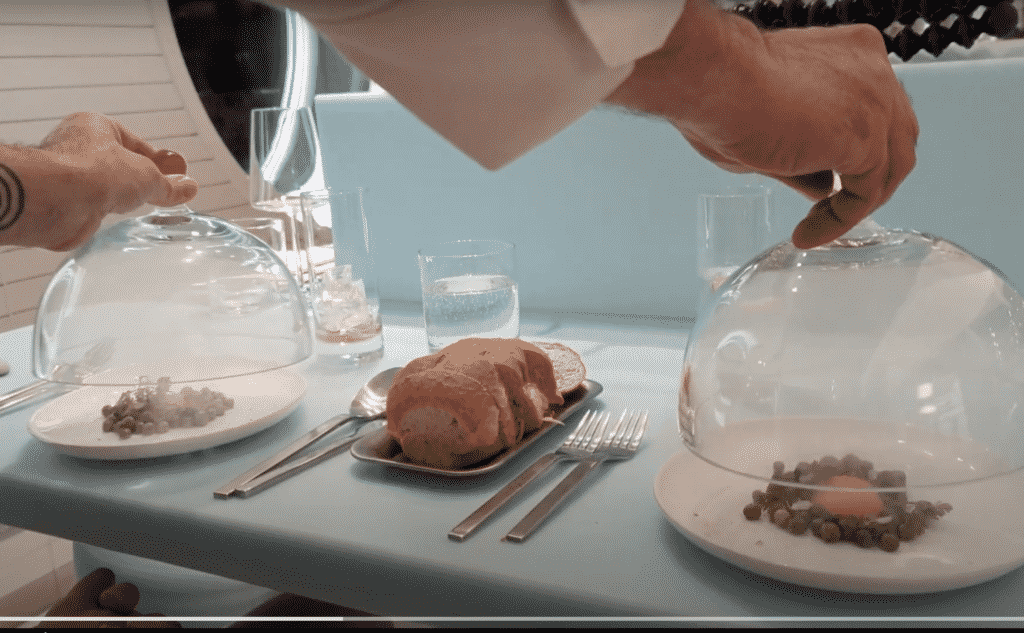 La guía de restaurantes definitiva para la nueva dama valiente de Virgin Voyages La guía definitiva de restaurantes para la nueva dama valiente de Virgin Voyages | 10