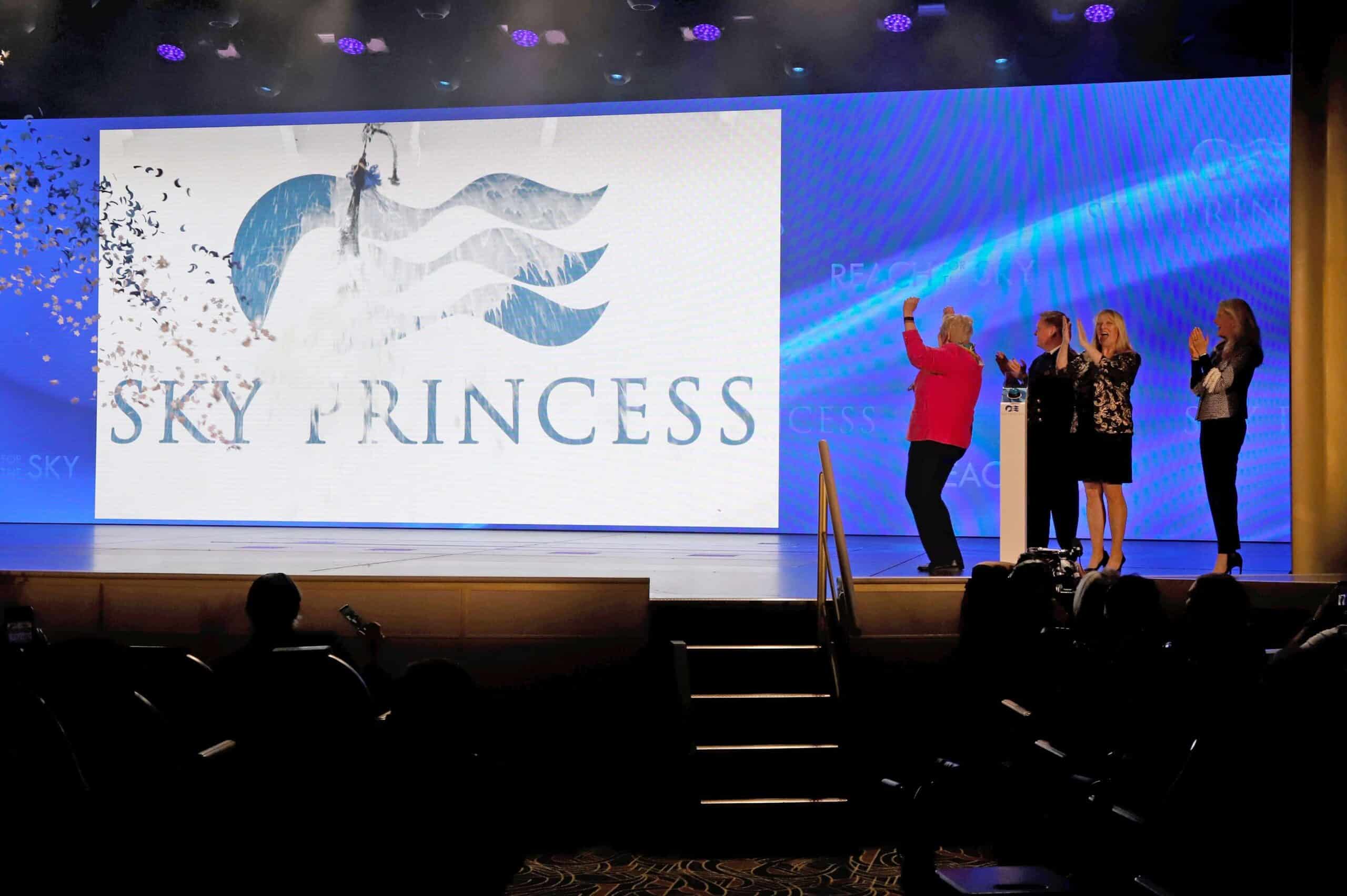 Mujeres de la NASA celebradas en la ceremonia de nombramiento de Sky Princess